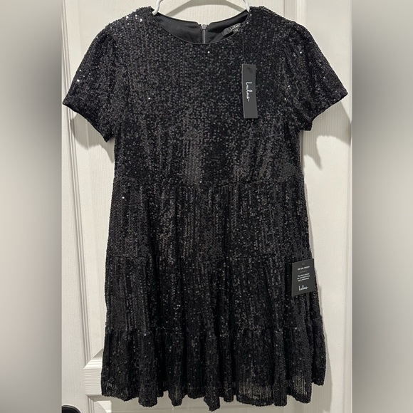 NWT Lulu’s Short Sleeve Taking a Shine Black Sequin Tiered Babydoll Mini Dress - Picture 3 of 11